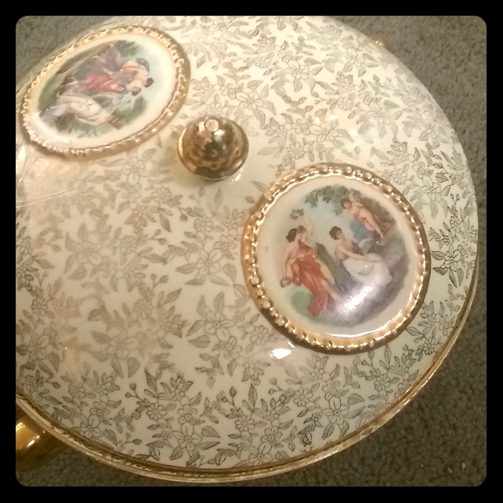 Empire covered serving dish